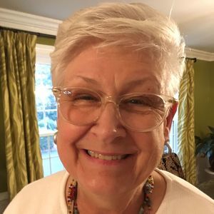 Meet your Posher, Carolyn